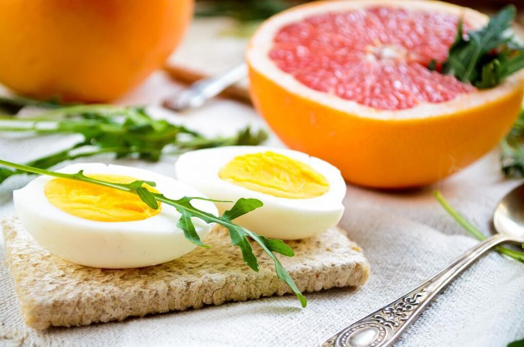 eieren en grapefruit voor het maggi-dieet